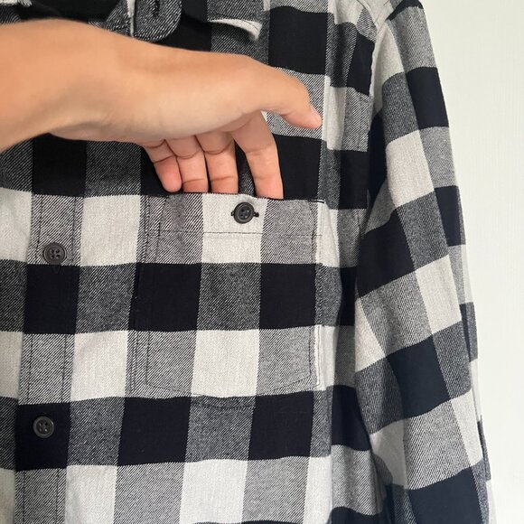 Wind River Black and White Plaid Flannel Shirt - Picture 8 of 11
